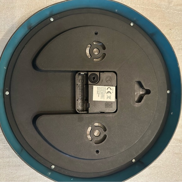 Wall clock - Picture 3 of 3